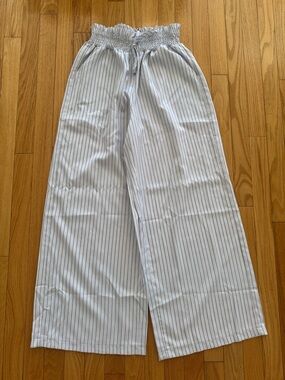 SHEIN White Pinstripe Wide-Leg Pants - Size Small